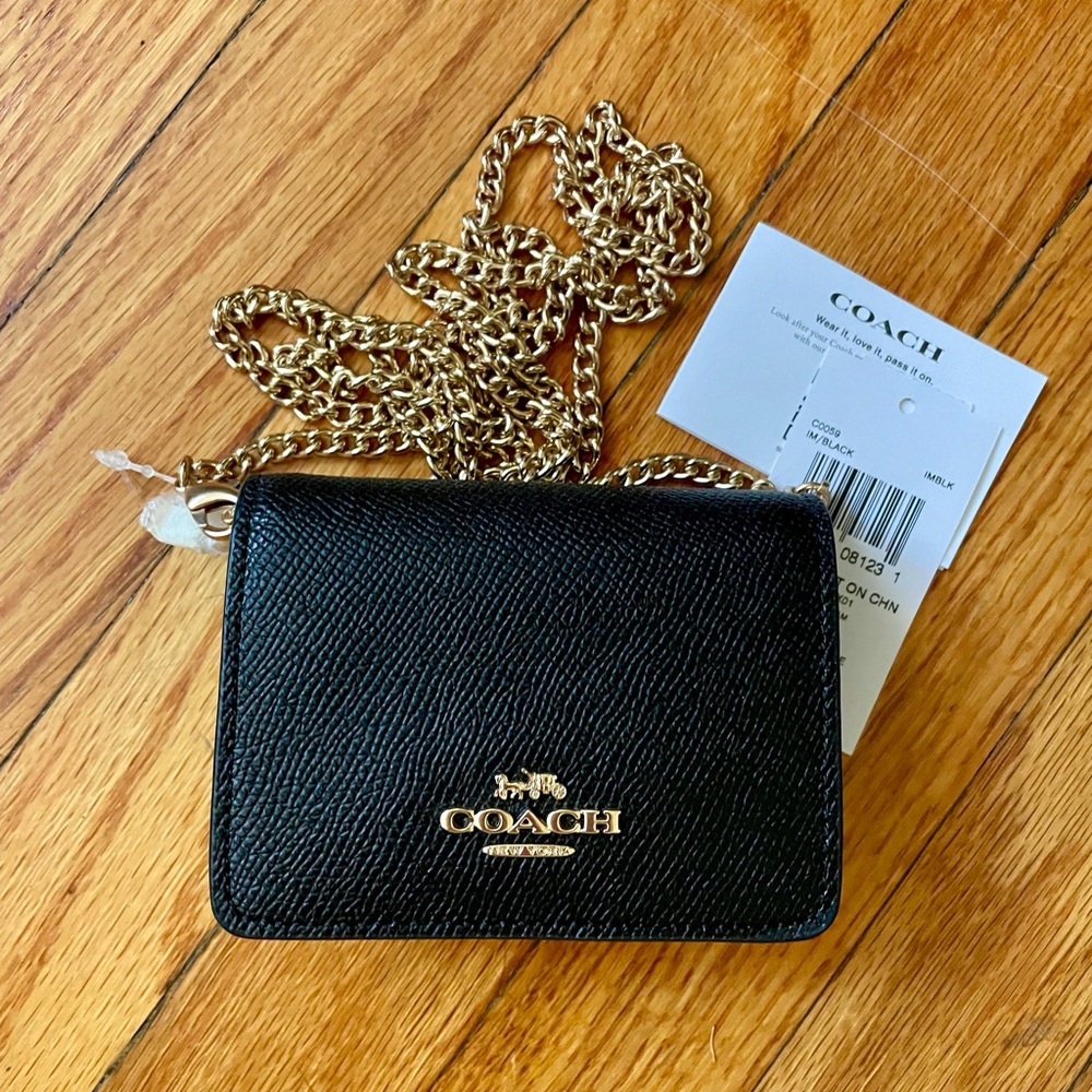 ❤️ NWT Coach Mini Wallet on a Chain
